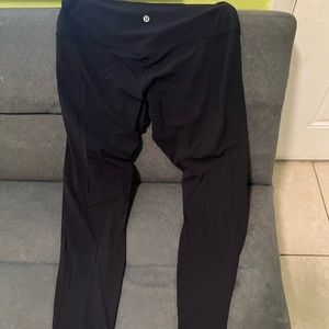 Black Lululemon high rise align legging size 12